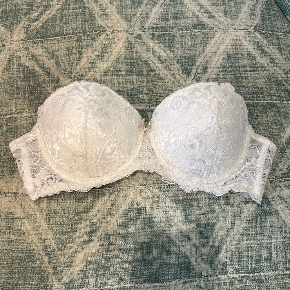 Lace Strapless Bra 36C